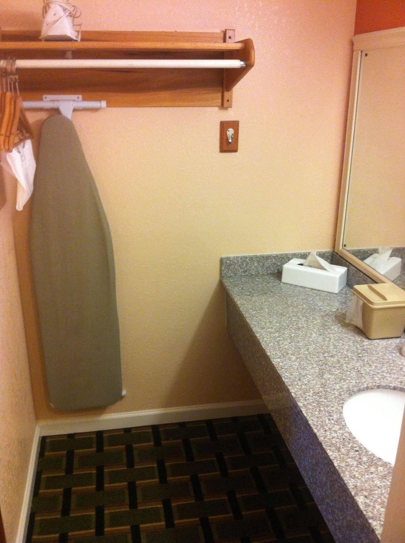 Motel West Bank 2*